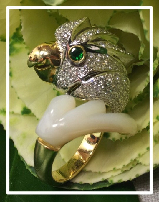 Anello con il cacatua